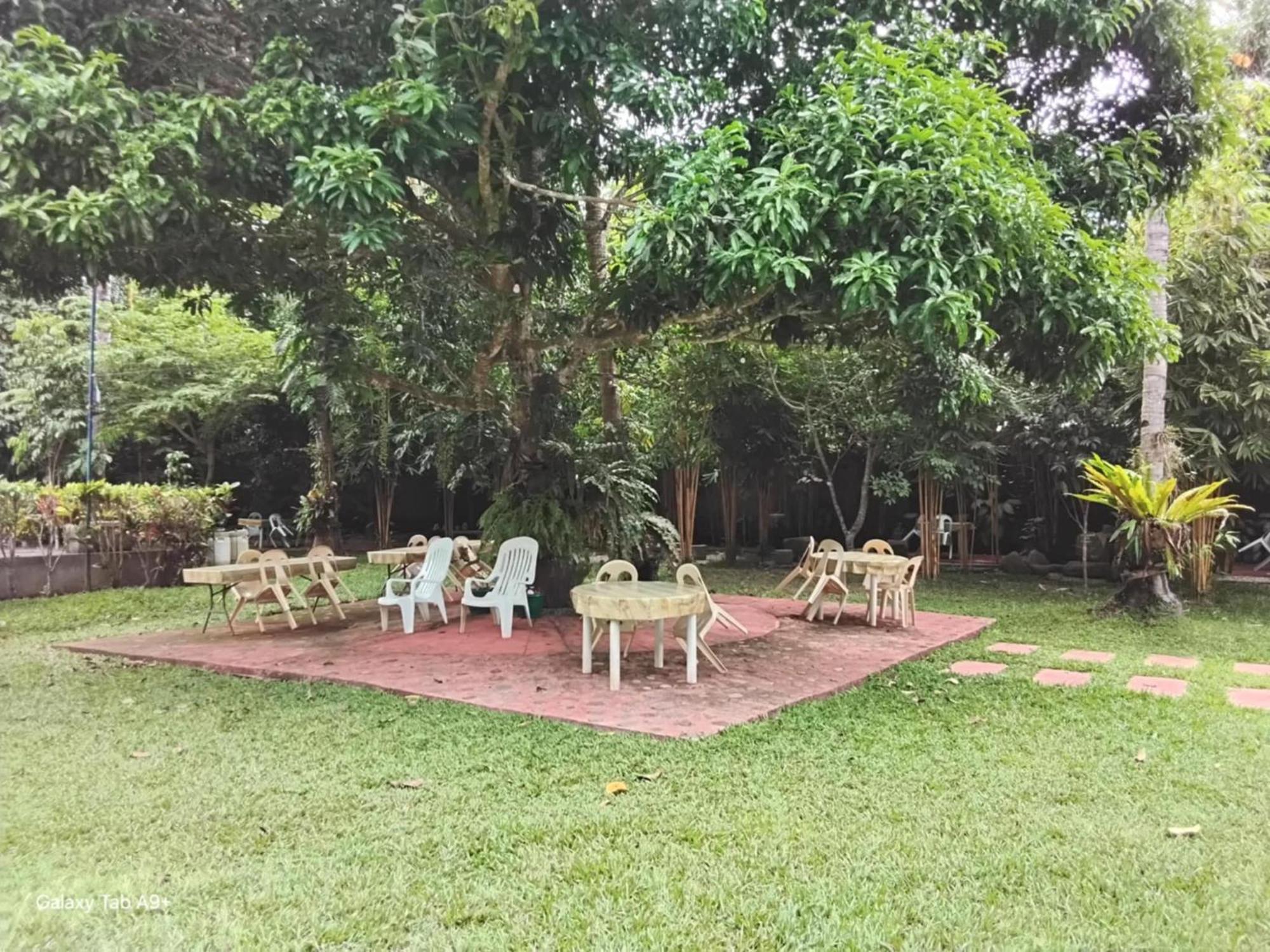Camiguin Lanzones Resort Mambajao Extérieur photo