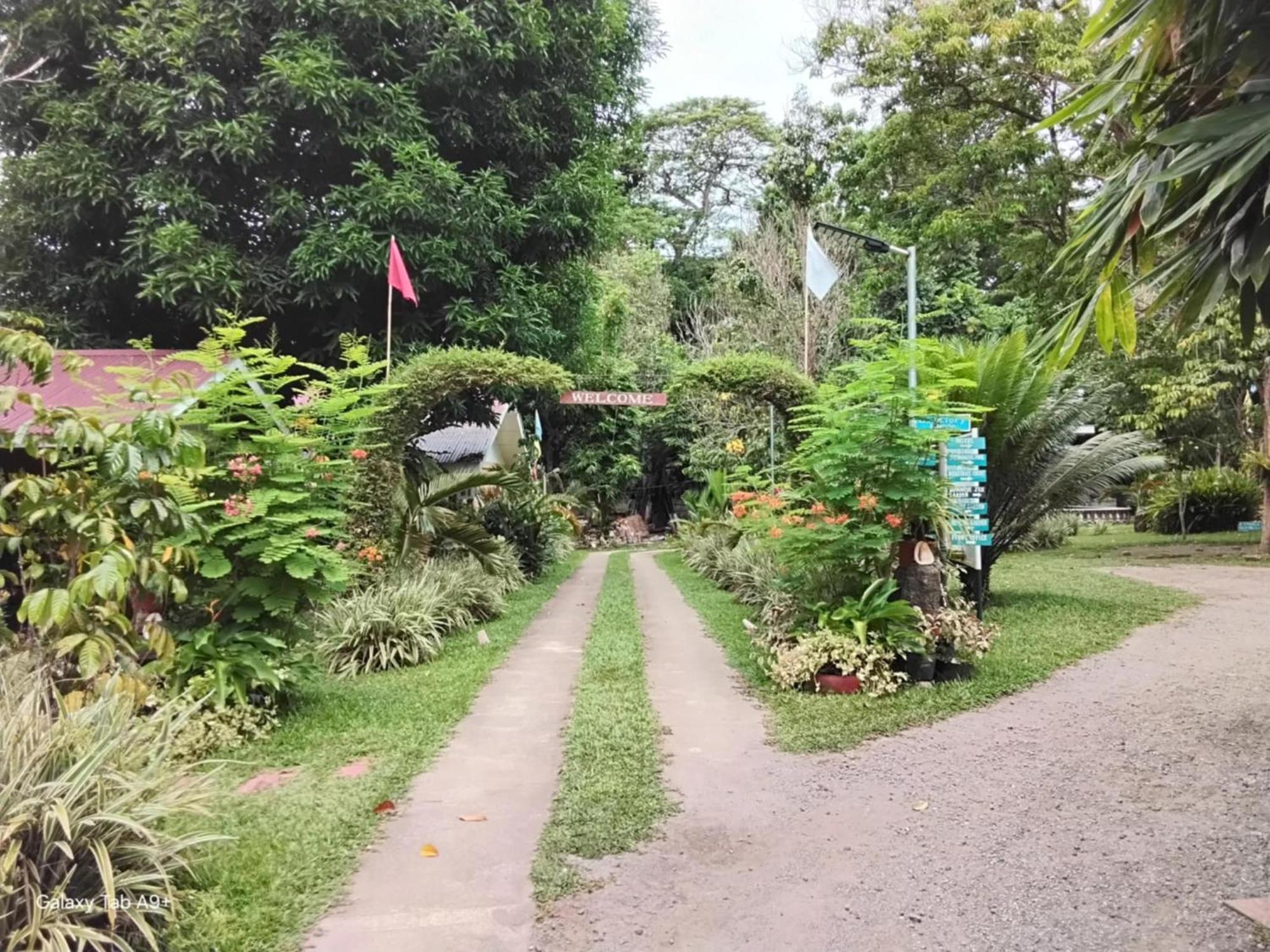 Camiguin Lanzones Resort Mambajao Extérieur photo
