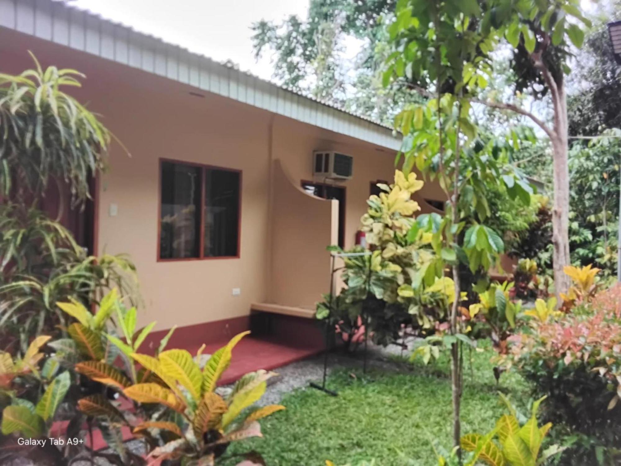 Camiguin Lanzones Resort Mambajao Chambre photo